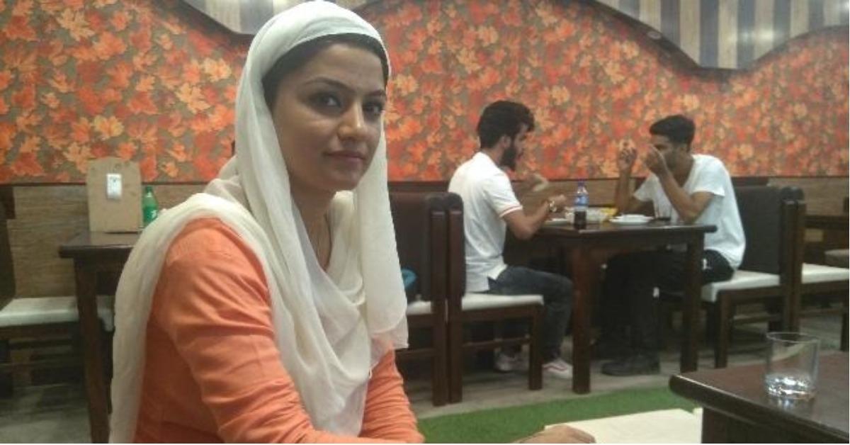 This 25-Year-Old Is The First Woman To Run A Cafe In Srinagar &amp; We&#8217;re So Inspired By Her