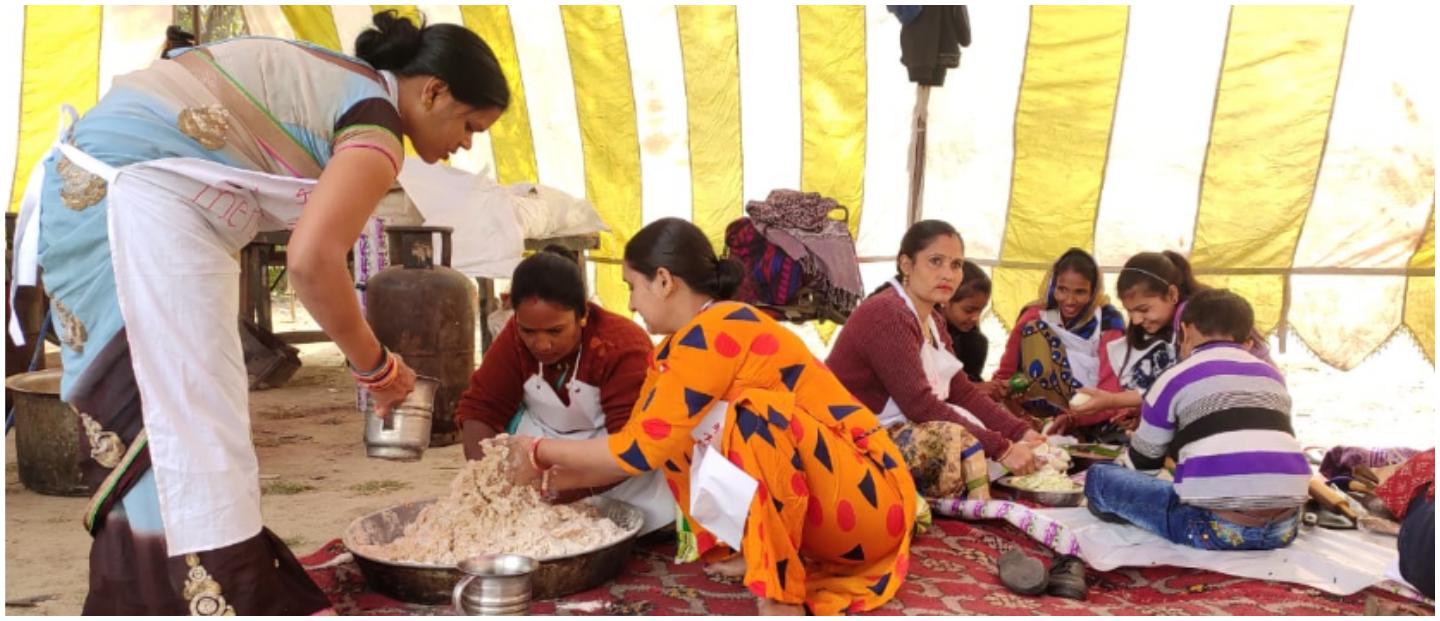 28 Menstruating Women Prepare &#8216;Period Feast&#8217; &amp; It&#8217;s A Karara Slap On Misogyny!