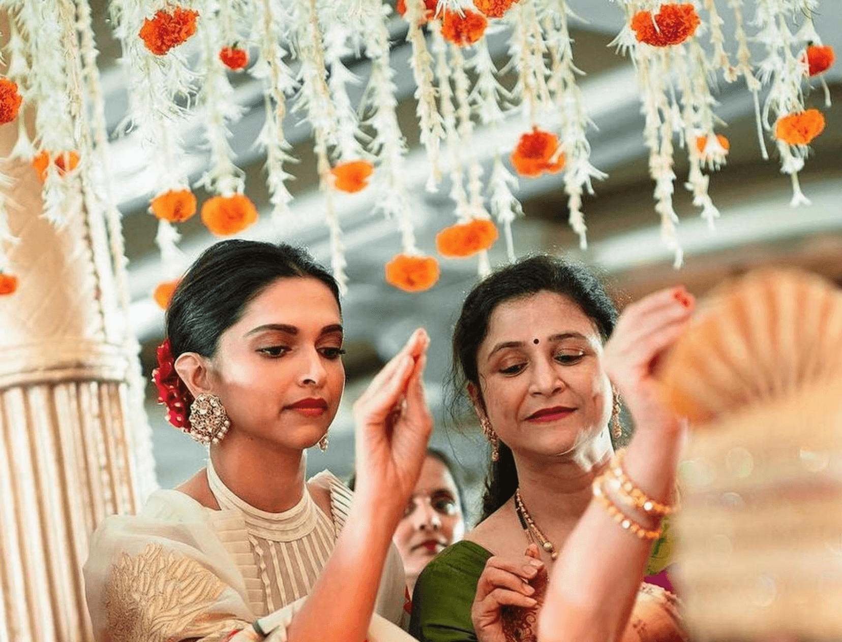 Stunning! Deepika Padukone Steals The Show At Her Bhai Ki Shaadi