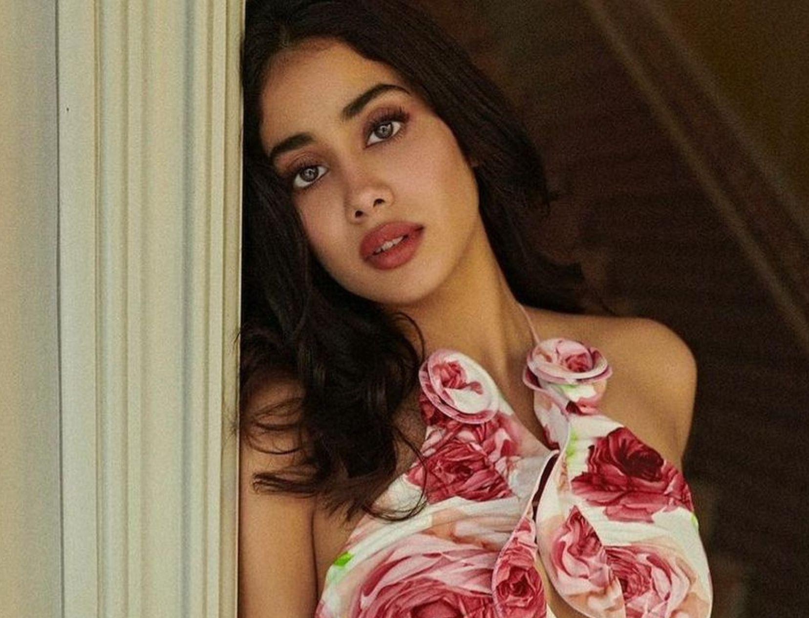 Date Night Inspo: Breaking Down Janhvi Kapoor’s Rosy Makeup Look