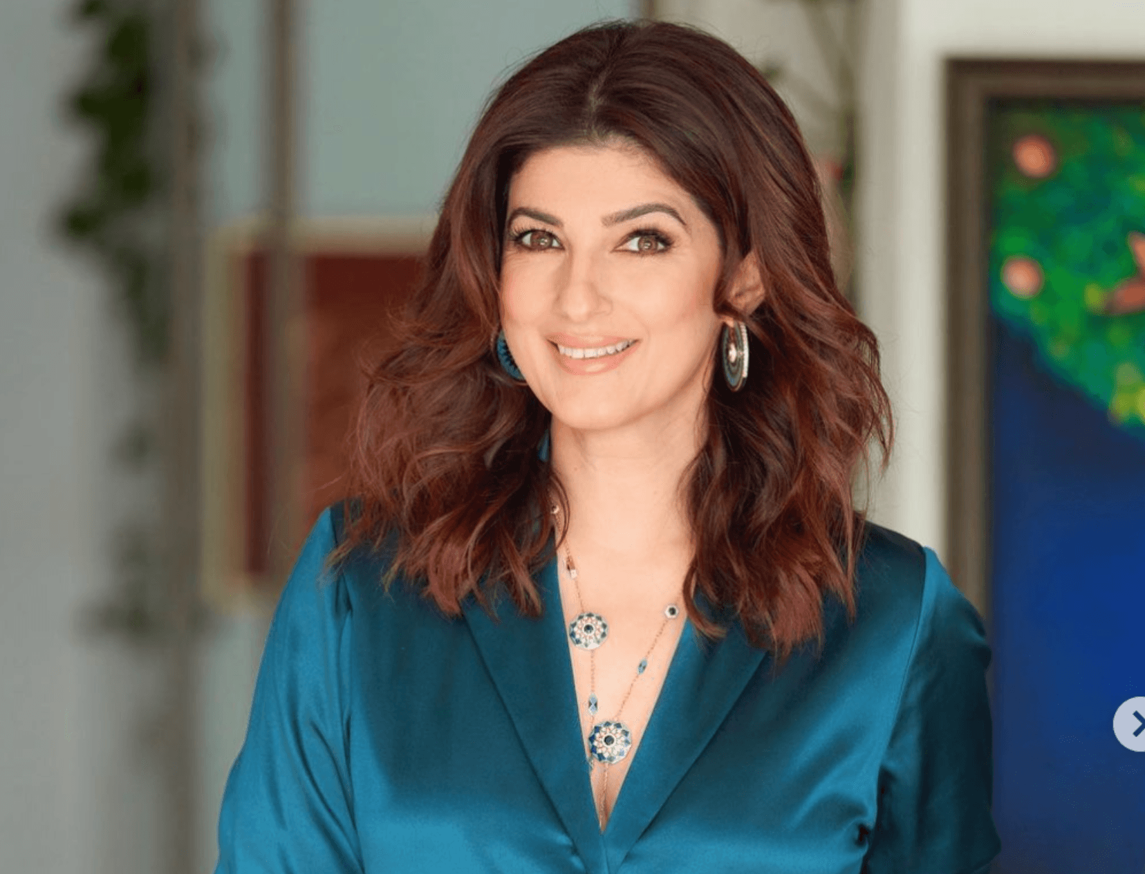 There’s A Reason We’re Obsessed With Twinkle Khanna’s Makeup Routine 