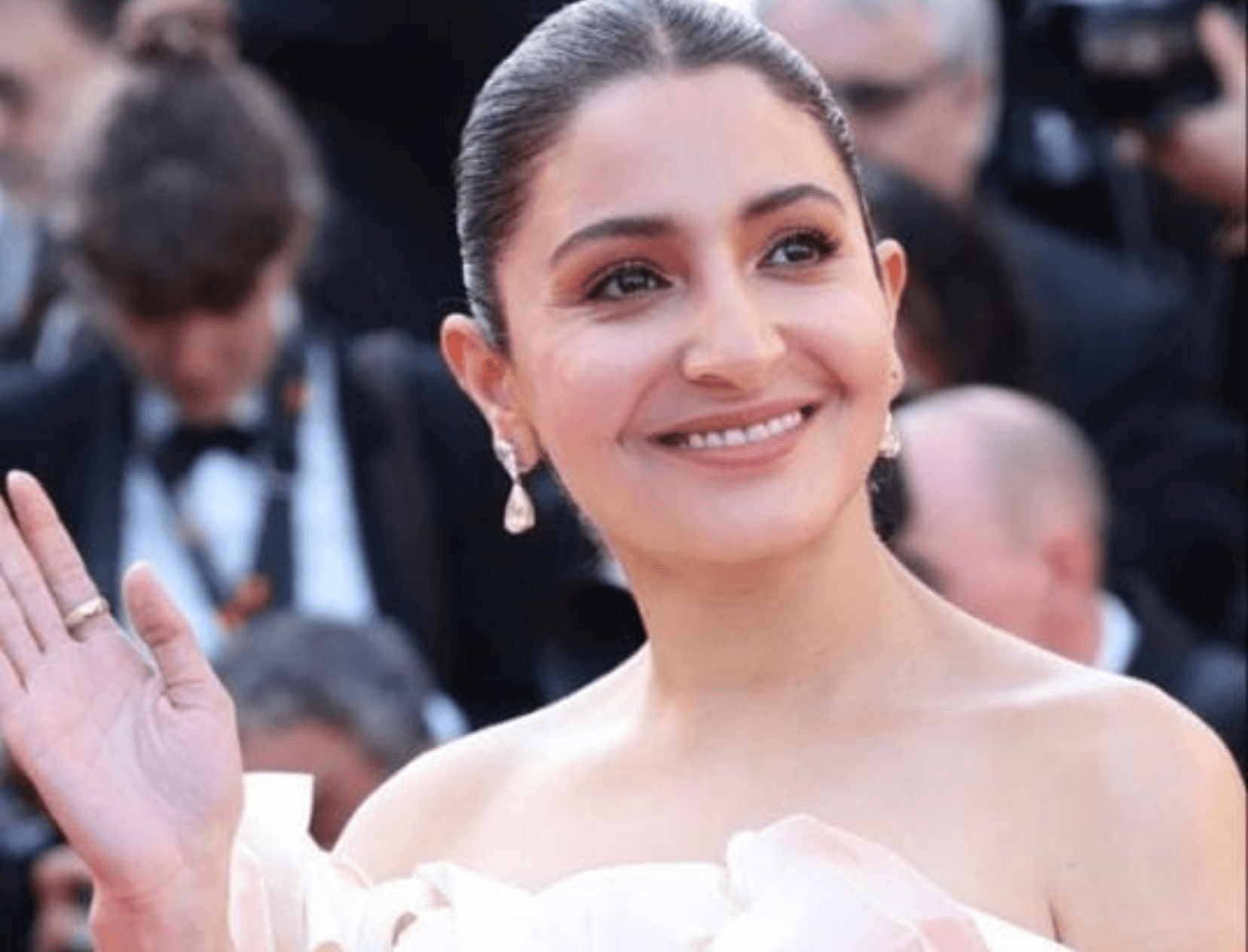 Anushka Sharma’s First Look From Cannes Is Here &amp; It&#8217;s Everything We Expected!