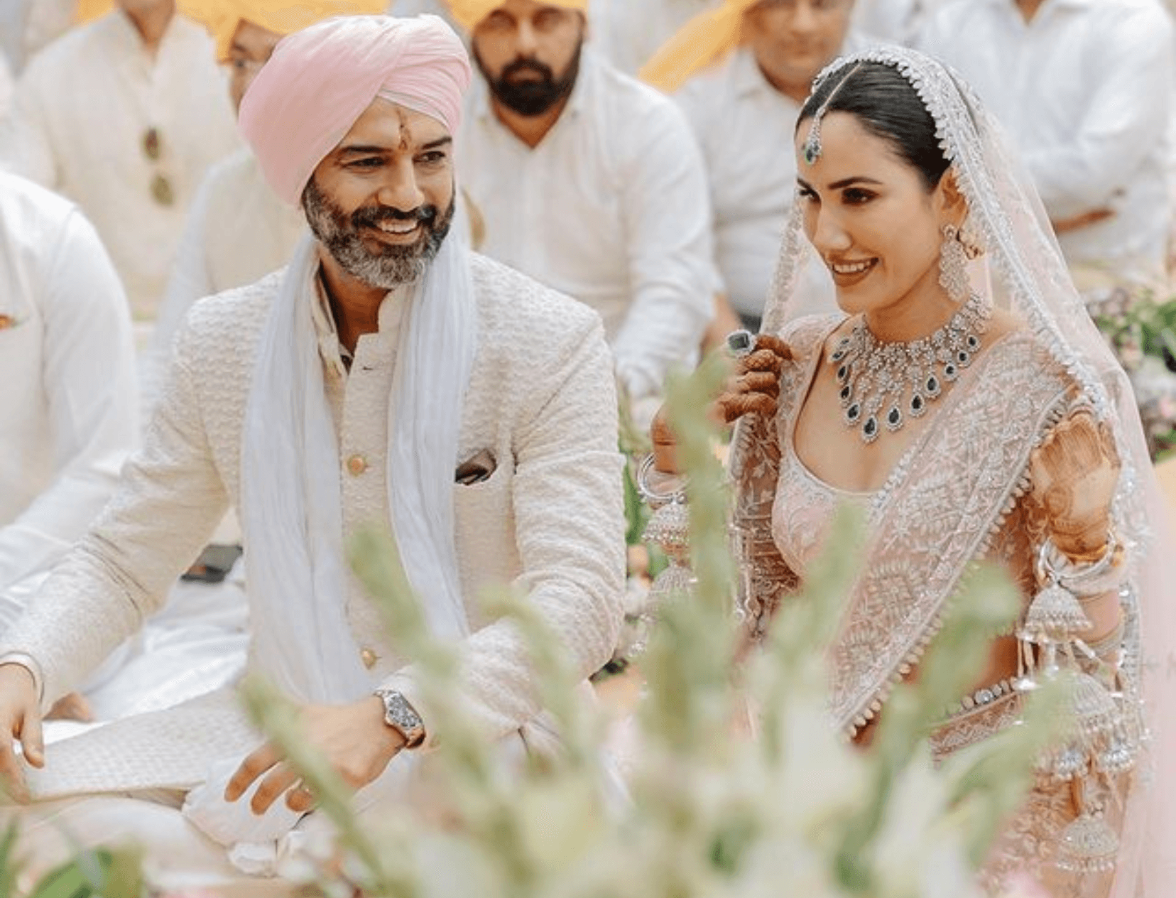 Mubarak Ho: Pictures From Sonnalli Seygall&#8217;s Wedding Are Here!